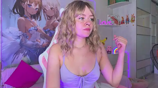 CheekySashaCharm online show from July 8, 1:02 pm