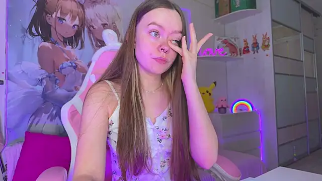CheekySashaCharm online show from June 27, 12:44 pm