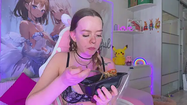CheekySashaCharm online show from July 10, 1:11 pm