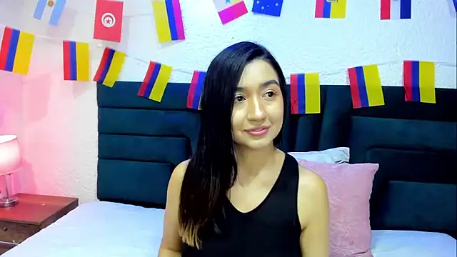 VictoriaRouge  online show from July 3, 9:10 pm