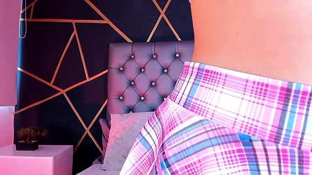 GabrielaSuarez  online show from March 18, 7:52 pm