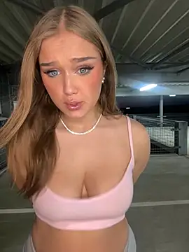 Hannah-2007 online show from July 28, 7:39 pm