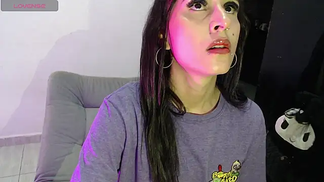 Isabella Hillss online show from July 22, 11:06 pm