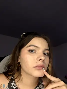 scarlethowens1 online show from January 15, 2:39 am