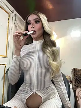  SandraHornball  online show from December 20, 12:14 am