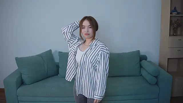 BetseyLaszlo online show from November 30, 5:33 am