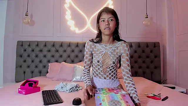 arietta skinny online show from March 10, 12:20 pm