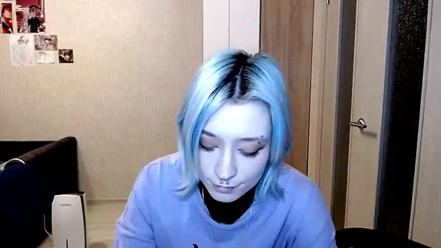 SophiaLur online show from November 16, 4:18 pm