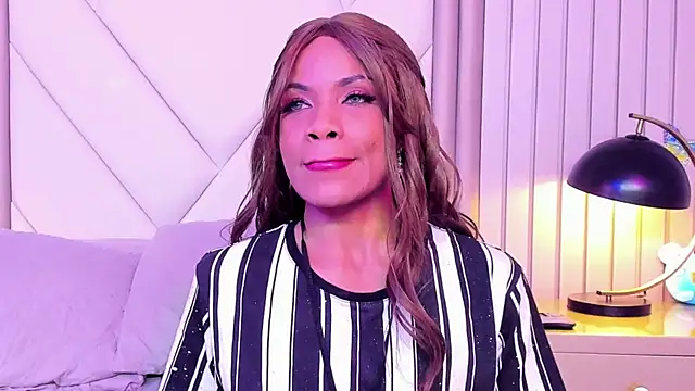 LailaDavidson online show from July 28, 3:21 pm