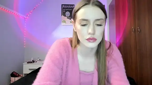 tinyglow online show from December 22, 6:55 pm