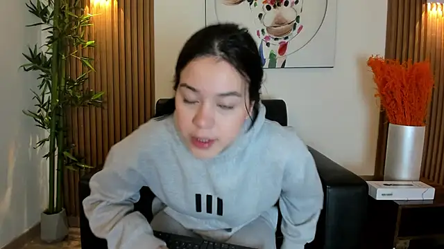 Emily Frostt online show from June 24, 11:53 am