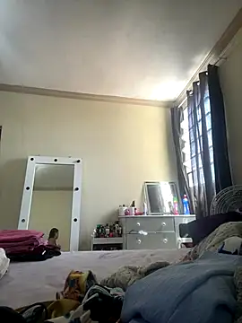 Larissa xxe online show from December 16, 1:50 pm