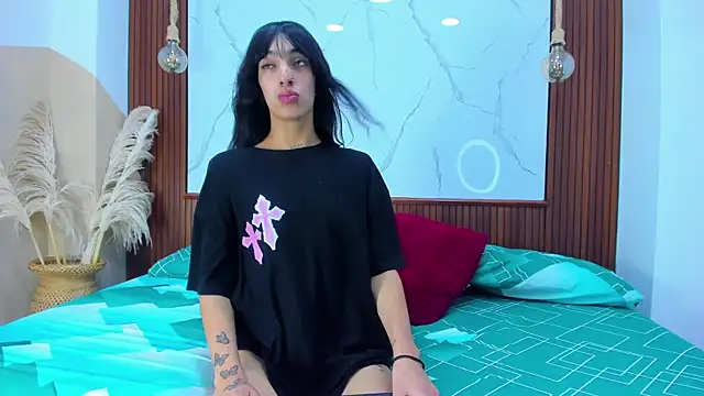 Loversinfire2 online show from December 4, 8:31 pm