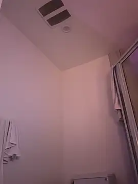 missalittlemasochist online show from March 21, 4:28 am