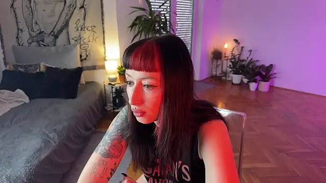 Snapshot of inked_witch chatting on September 8, 3:00 pm inked witch online show from September 8, 3:00 pm