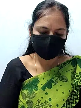 Queen-Neha online show from December 3, 10:01 pm