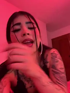 Dannii- online show from June 17, 2:46 am
