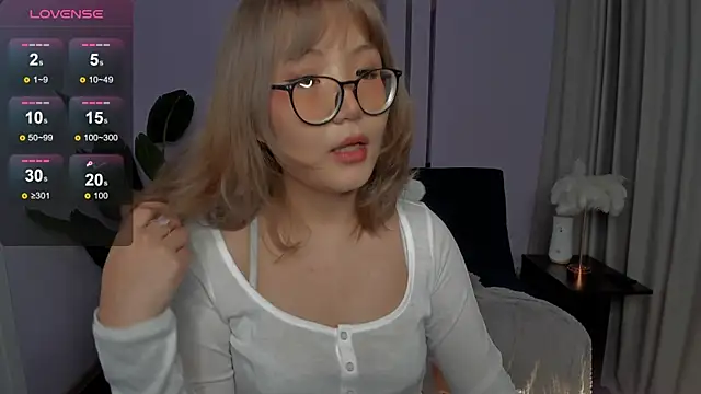 Erica Asti online show from November 20, 2:45 am