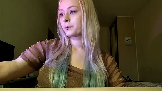 NannetteSaran online show from November 22, 10:07 am