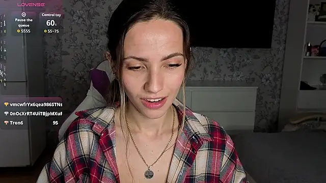 amelia meili online show from July 23, 8:00 am