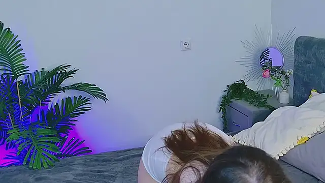 SilentLily online show from March 19, 6:18 am