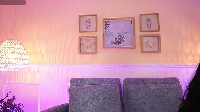 MeganLowell online show from April 28, 7:07 pm