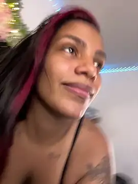 ArielleMillerr- online show from June 18, 5:29 pm