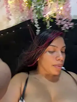 ArielleMillerr- online show from June 20, 6:00 pm