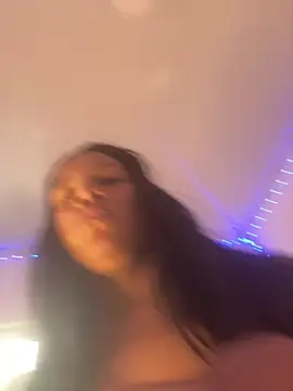 ArielleMillerr- online show from July 14, 5:17 pm