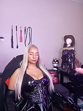 LaReineCleo online show from July 21, 10:49 am