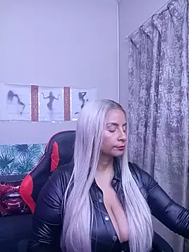 LaReineCleo online show from June 29, 10:37 am