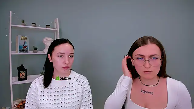 emma blooom  online show from November 21, 10:39 am