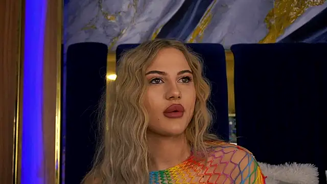 Chloe GraceeX online show from December 17, 10:47 pm