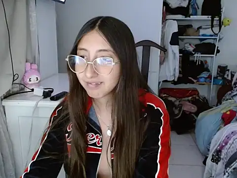 Nanylux online show from November 26, 3:40 am