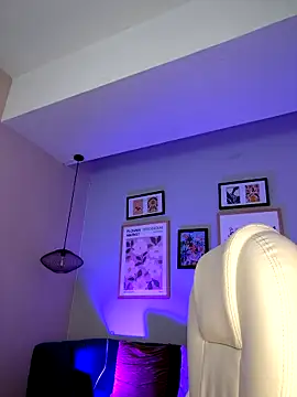 Annie Petters online show from November 27, 12:41 pm