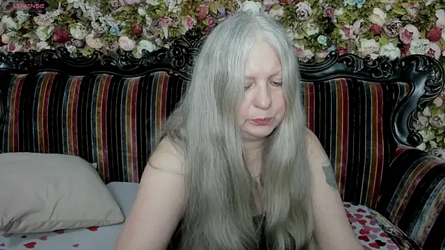 mariabelladonna online show from July 8, 9:39 pm
