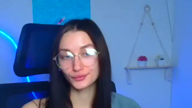 Stella XO online show from February 20, 6:48 am