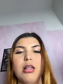 melyssaa23 online show from May 2, 12:58 am