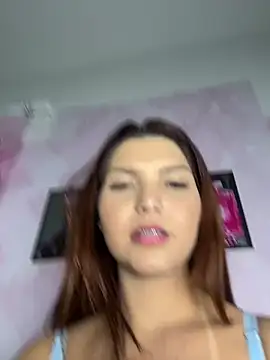 melyssaa23 online show from June 18, 3:08 am