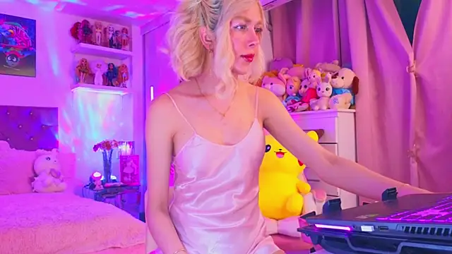 MadamBarbiee online show from January 19, 12:18 am