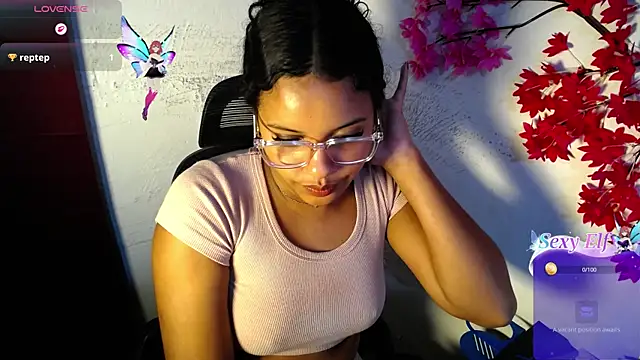 chleo rosse online show from June 18, 3:52 am