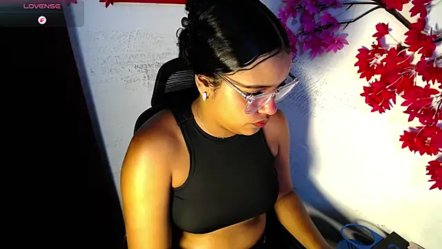 chleo rosse online show from July 8, 1:52 am