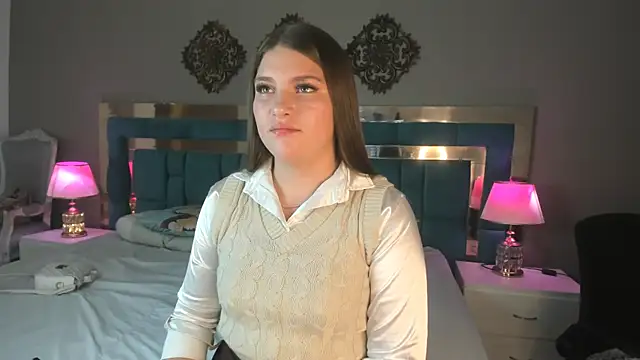 LiiaVelvet online show from May 2, 4:05 am