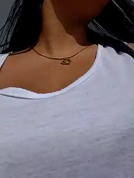 Layla-daring online show from April 27, 8:17 pm