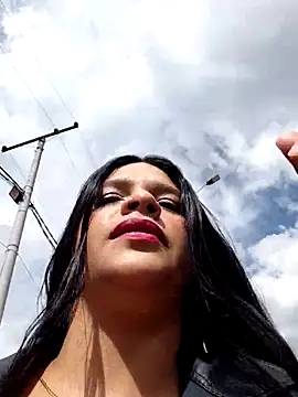 Layla-daring online show from June 12, 7:33 pm