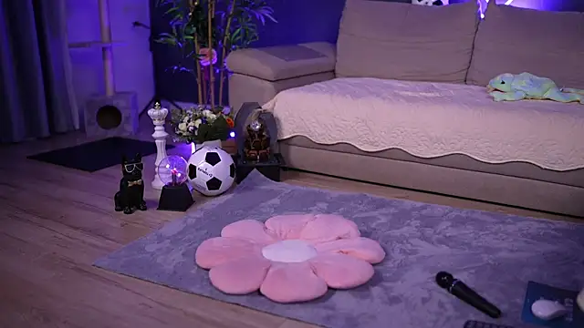 AlessiaDebbie online show from July 6, 8:11 pm