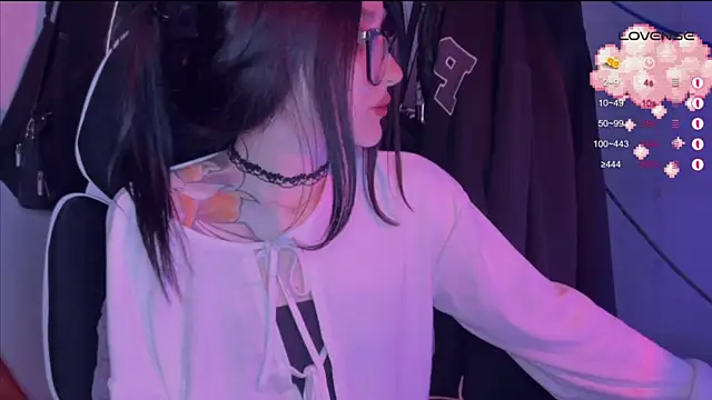 yes please1 online show from November 20, 12:28 pm