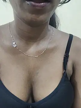 Simran 0011 online show from June 7, 10:49 pm