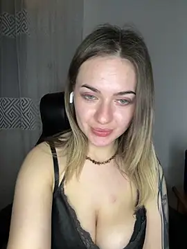 SoniaLav online show from March 13, 8:10 pm