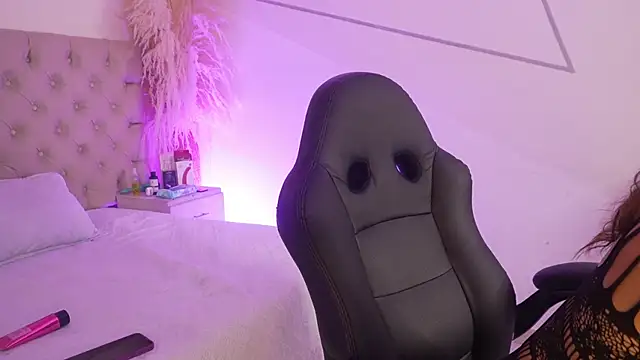 RenataMason online show from January 18, 1:40 pm